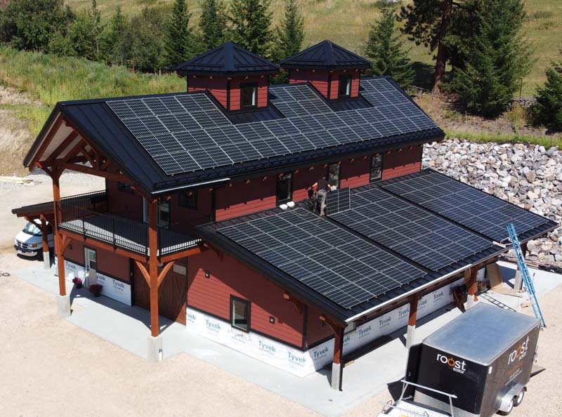 Multi-Purpose Equestrian Barn Combines Ranch Living and Energy Independence